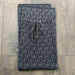 MICHAEL BY MICHAEL KORS BLACK/ TAN LOGO SCARF O/S